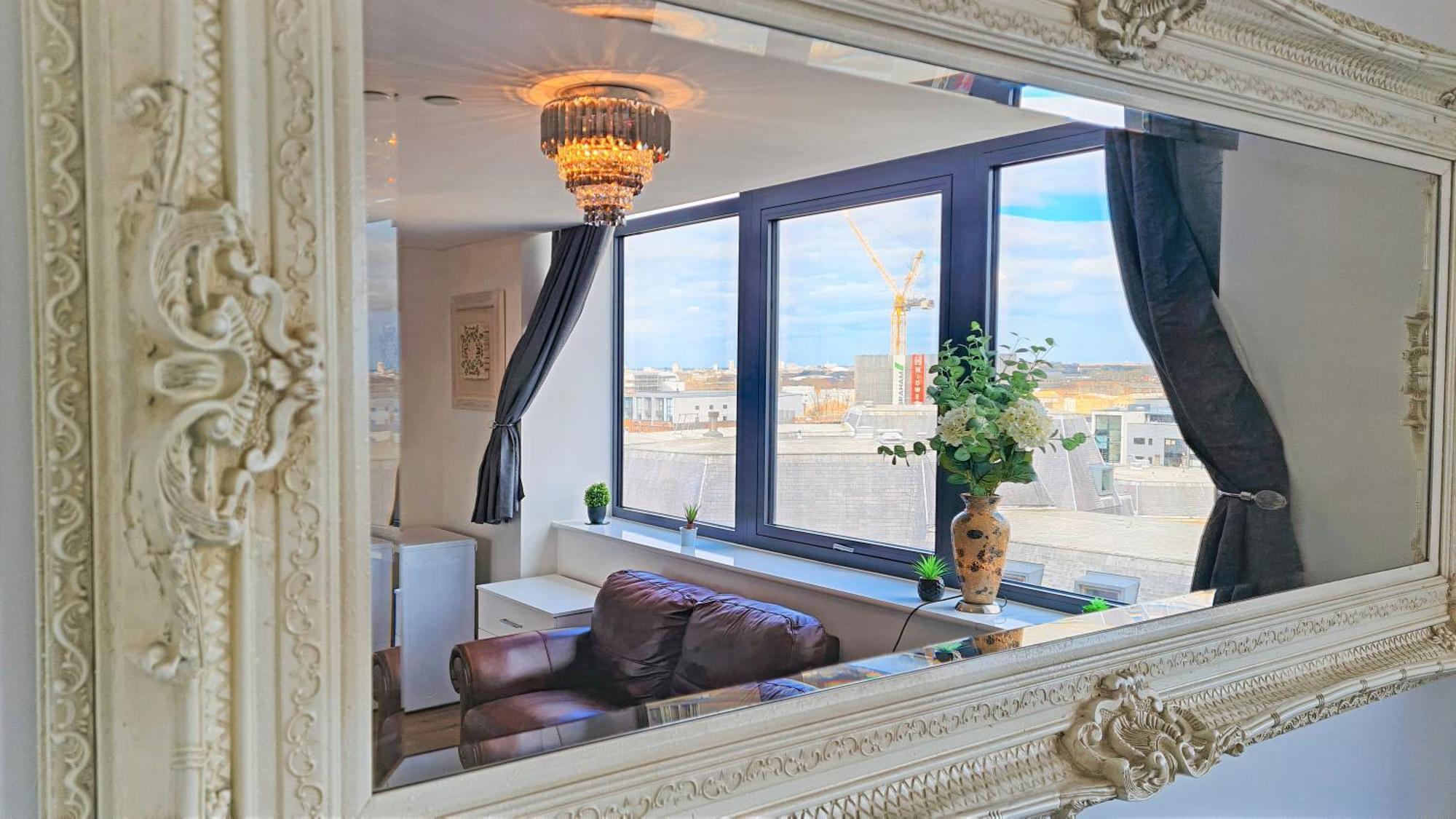 Sidemerseylivings - Central, Bright, And Convenient 2-Bedroom Apartment With Parking Ливерпуль Экстерьер фото