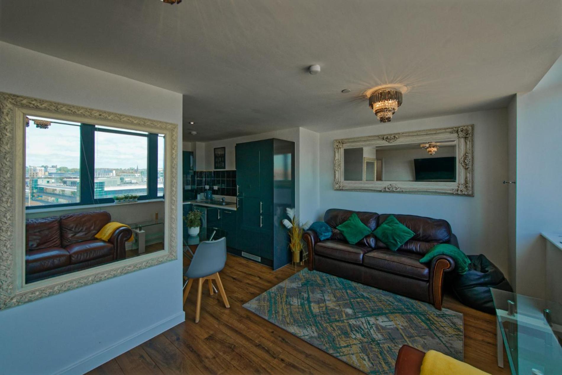 Sidemerseylivings - Central, Bright, And Convenient 2-Bedroom Apartment With Parking Ливерпуль Экстерьер фото