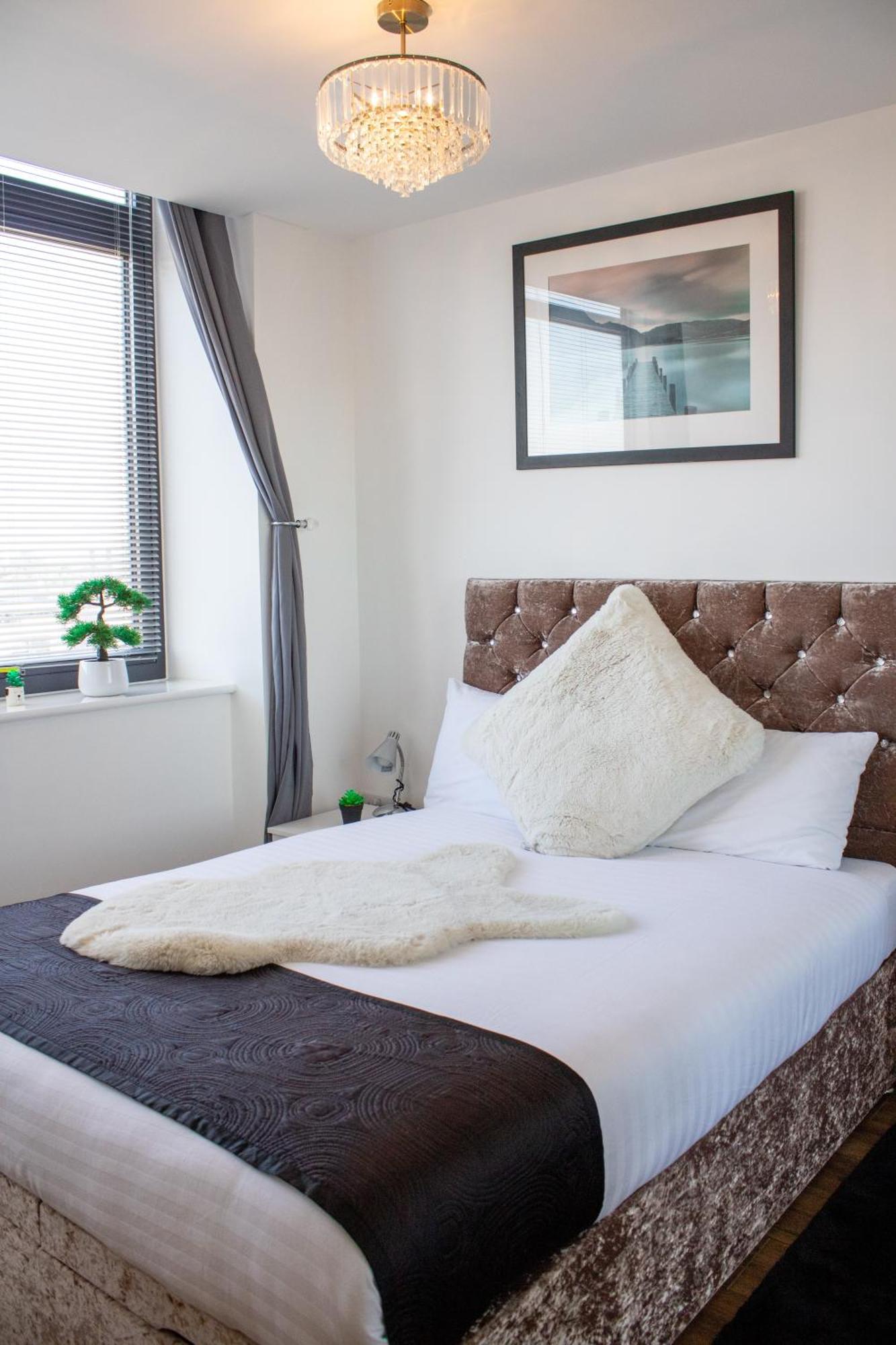 Sidemerseylivings - Central, Bright, And Convenient 2-Bedroom Apartment With Parking Ливерпуль Экстерьер фото